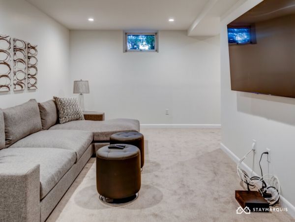 Hamptons Home 1020346