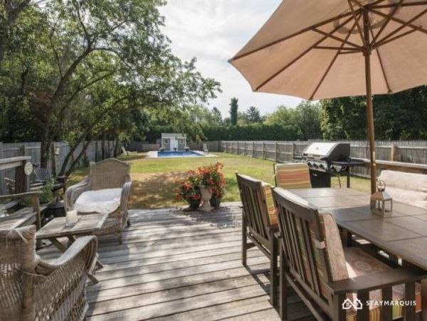 Hamptons Home 1020346