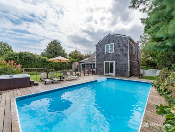 Hamptons Home 1020347