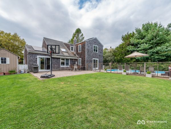 Hamptons Home 1020347
