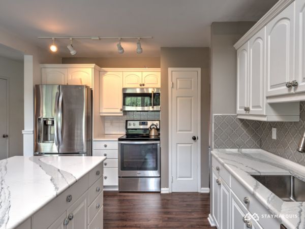 Hamptons Home 1020347