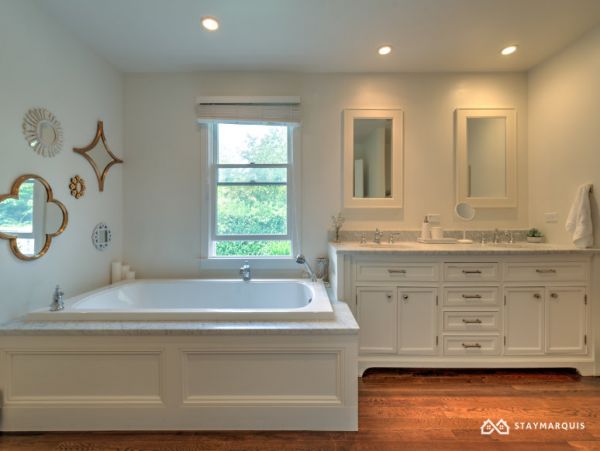 Hamptons Home 1020347