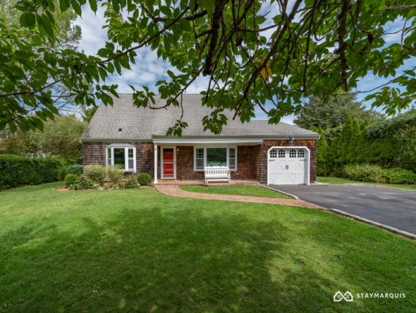 Hamptons Home 1020347