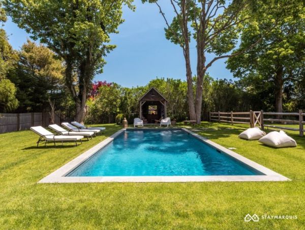 Hamptons Home 1020348