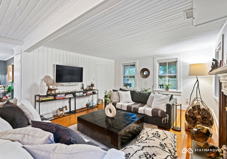 Hamptons Home 1020348