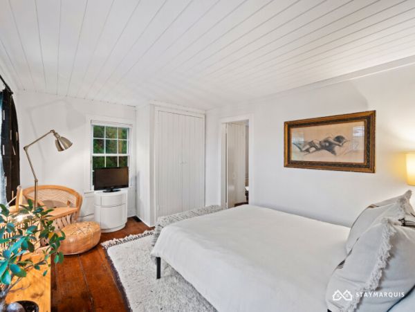 Hamptons Home 1020348