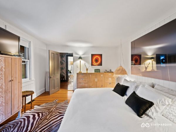 Hamptons Home 1020348