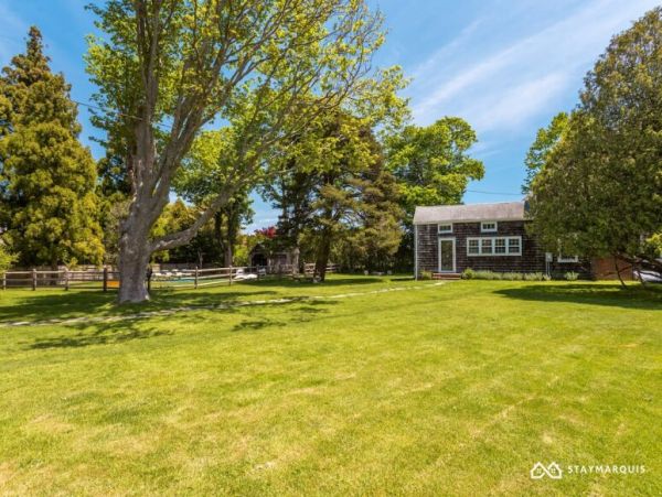 Hamptons Home 1020348