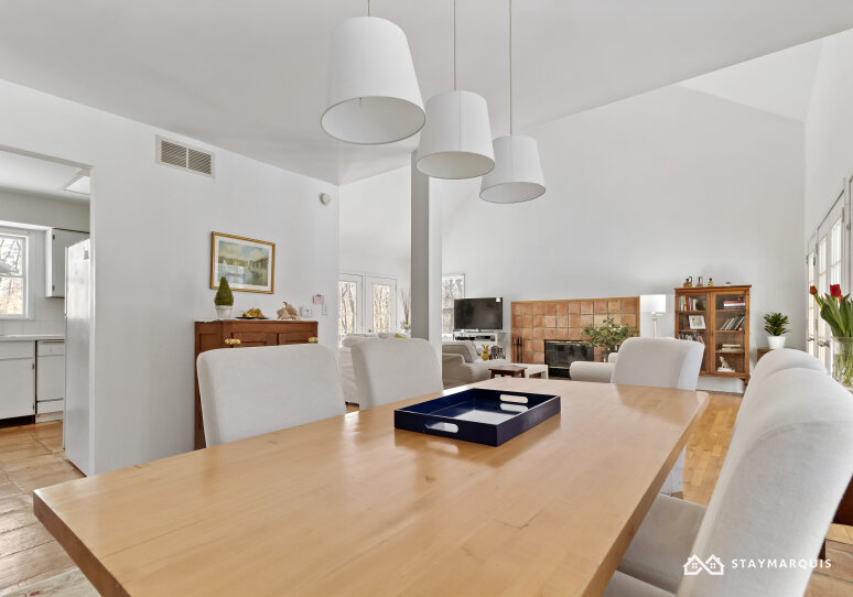 Hamptons Home 1020349