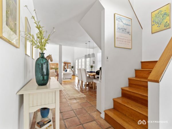 Hamptons Home 1020349