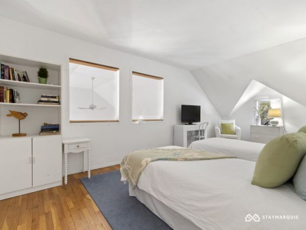 Hamptons Home 1020349