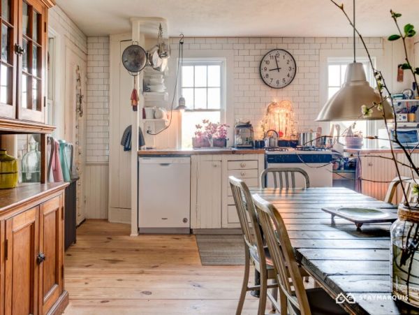 Hamptons Home 1020350
