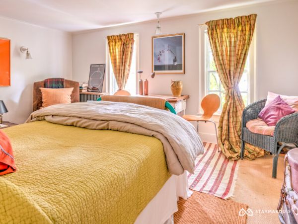 Hamptons Home 1020350