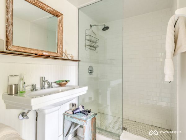 Hamptons Home 1020350