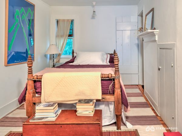 Hamptons Home 1020350