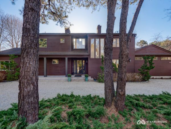 Hamptons Home 1020351