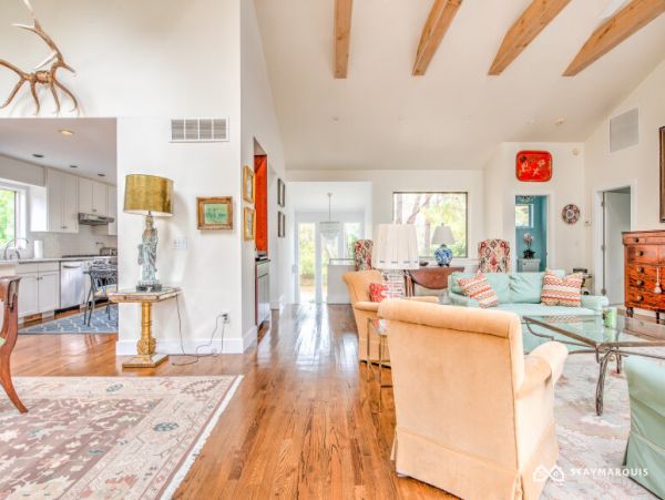 Hamptons Home 1020351