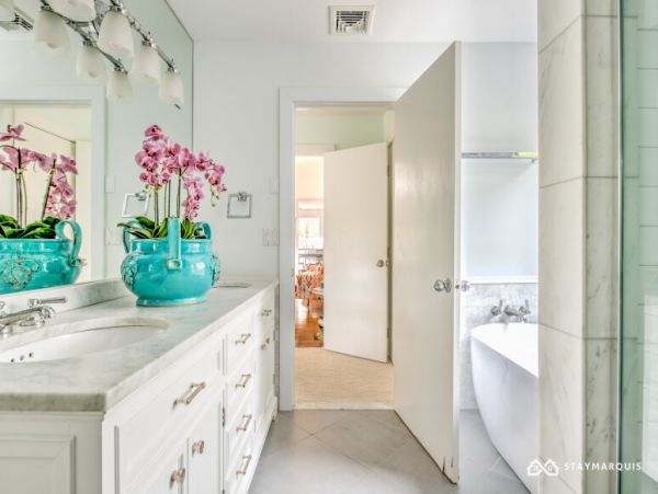 Hamptons Home 1020351