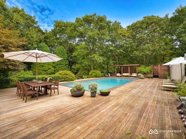 Hamptons Home 1020352
