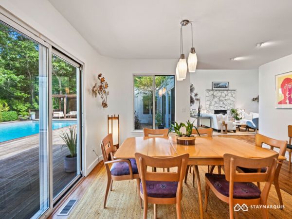 Hamptons Home 1020352