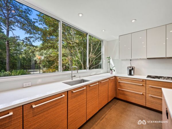Hamptons Home 1020352