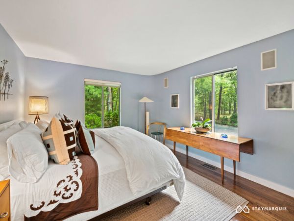 Hamptons Home 1020352