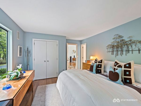 Hamptons Home 1020352