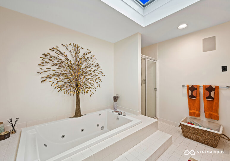 Hamptons Home 1020352