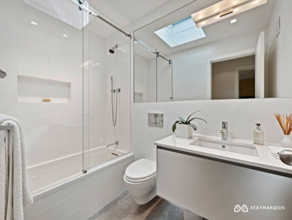 Hamptons Home 1020352