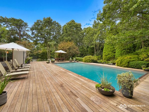 Hamptons Home 1020352