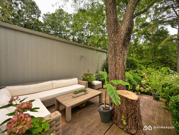 Hamptons Home 1020352