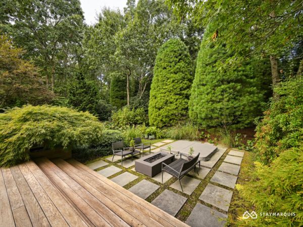 Hamptons Home 1020352