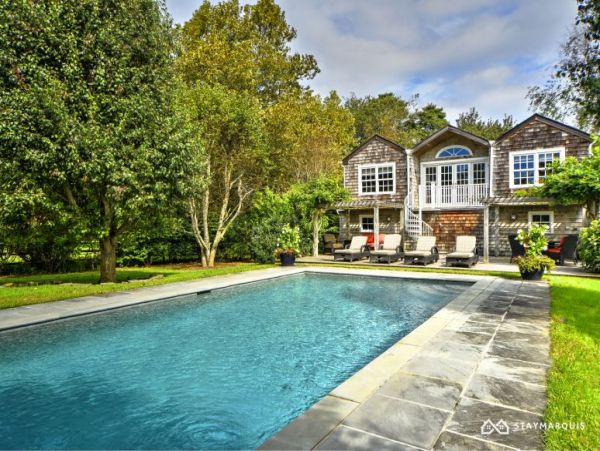 Hamptons Home 1020353