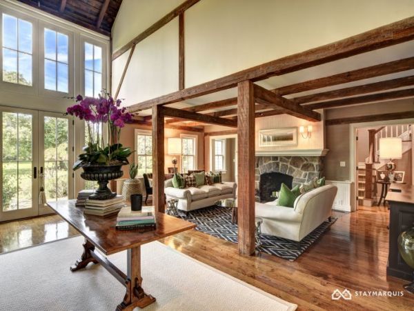 Hamptons Home 1020353