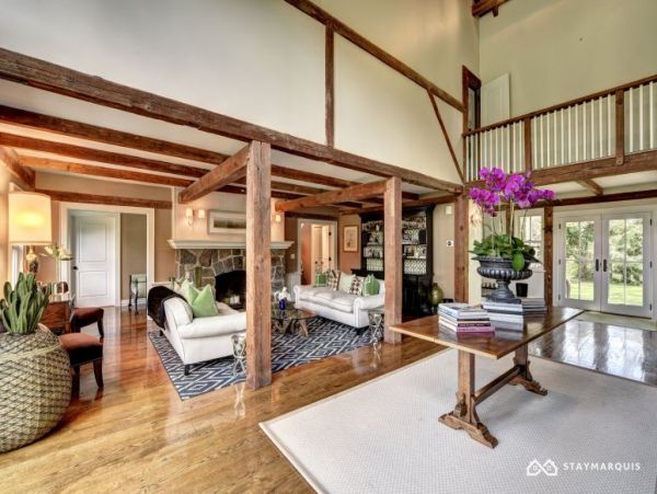 Hamptons Home 1020353