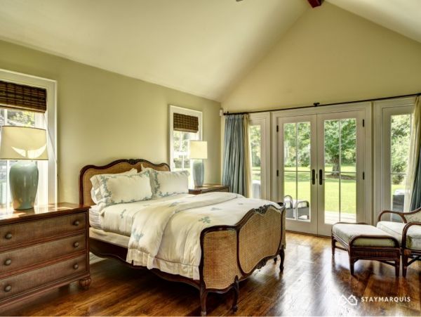 Hamptons Home 1020353