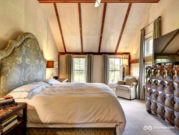 Hamptons Home 1020353
