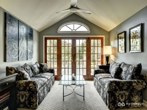 Hamptons Home 1020353