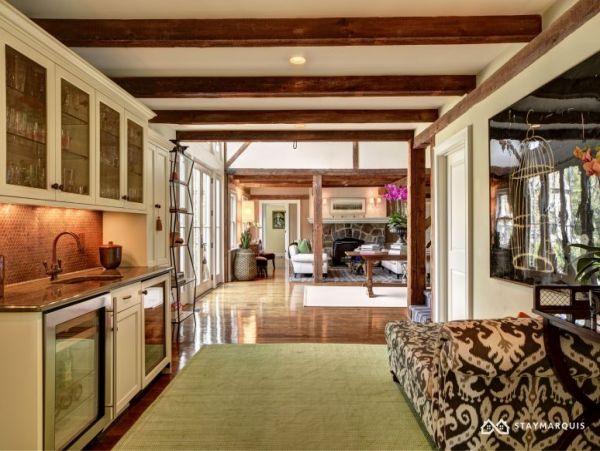 Hamptons Home 1020353
