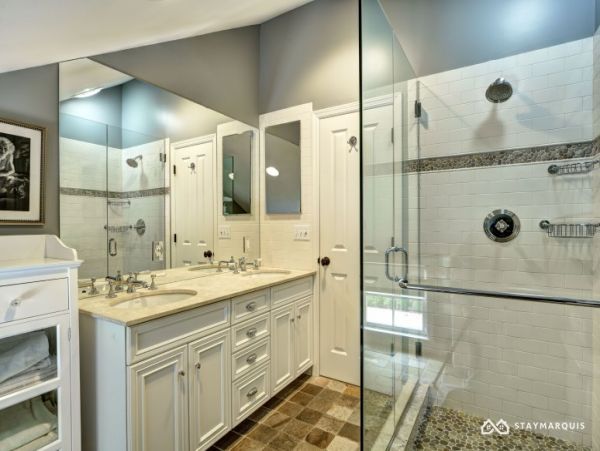 Hamptons Home 1020353