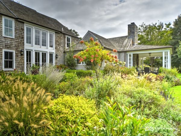 Hamptons Home 1020353