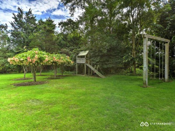 Hamptons Home 1020353