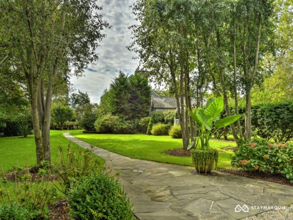 Hamptons Home 1020353