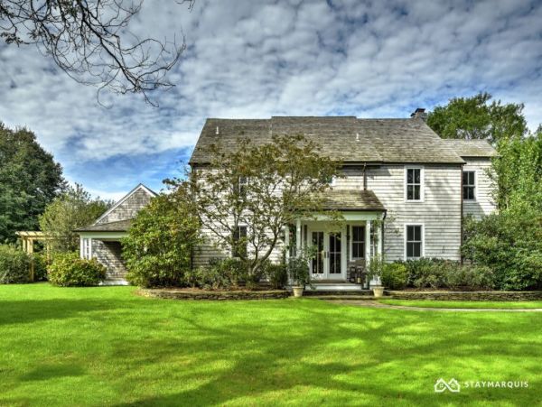 Hamptons Home 1020353