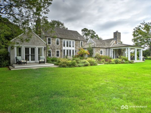 Hamptons Home 1020353