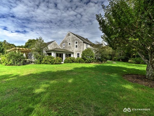 Hamptons Home 1020353