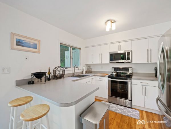 Hamptons Home 1020354