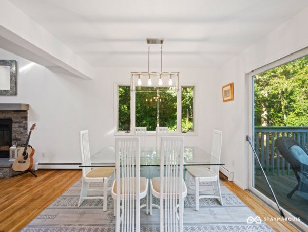 Hamptons Home 1020354