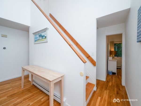 Hamptons Home 1020354