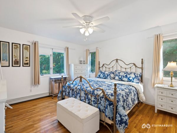 Hamptons Home 1020354
